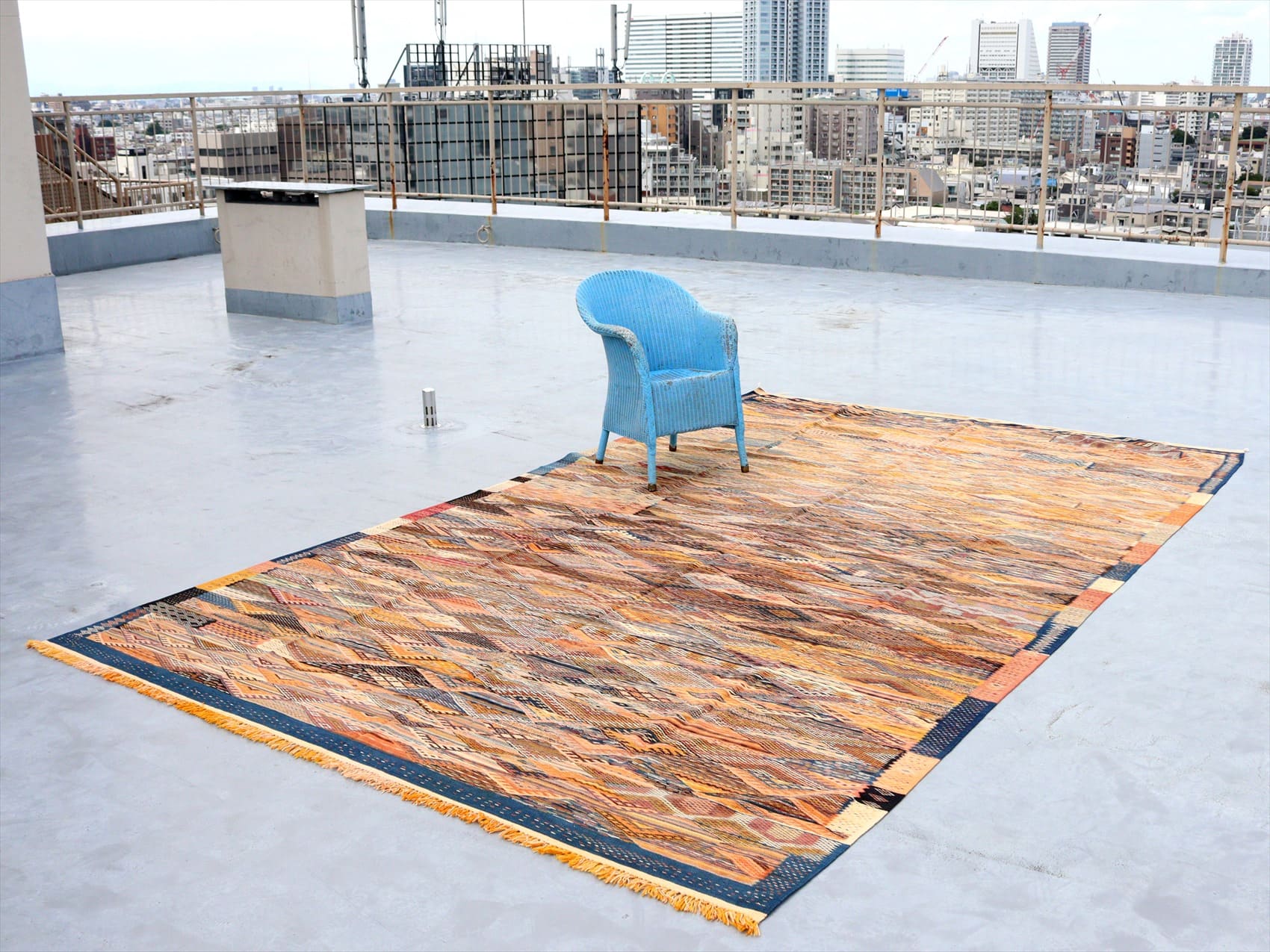 モロッコ・ベルベル族のキリム/細かな波模様のアフニフ400×245cm 暖色系の波模様　特大サイズ