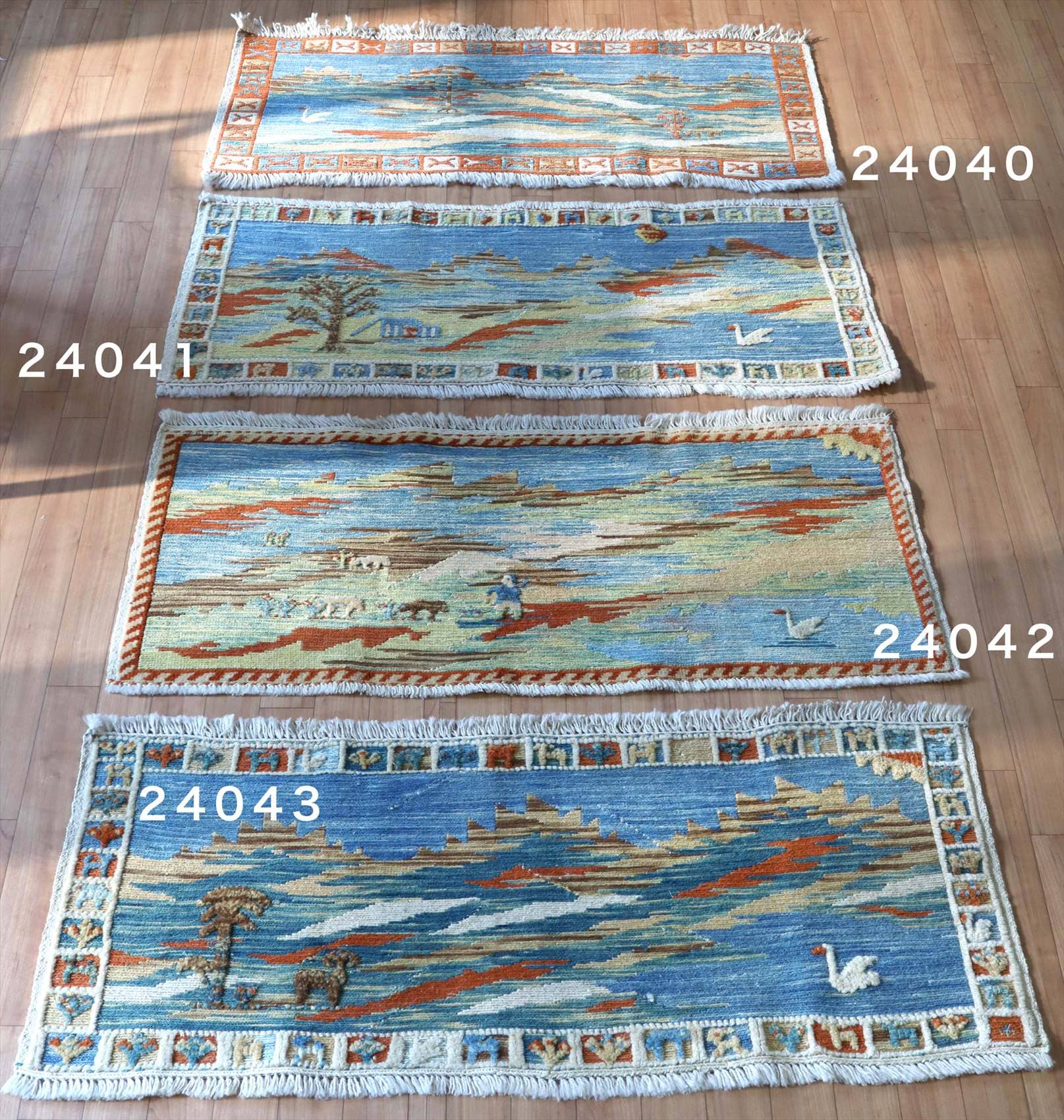 ギャッベスマックキリム 遊牧民の織る風景のラグ45×117cm 山麓と草原と湖