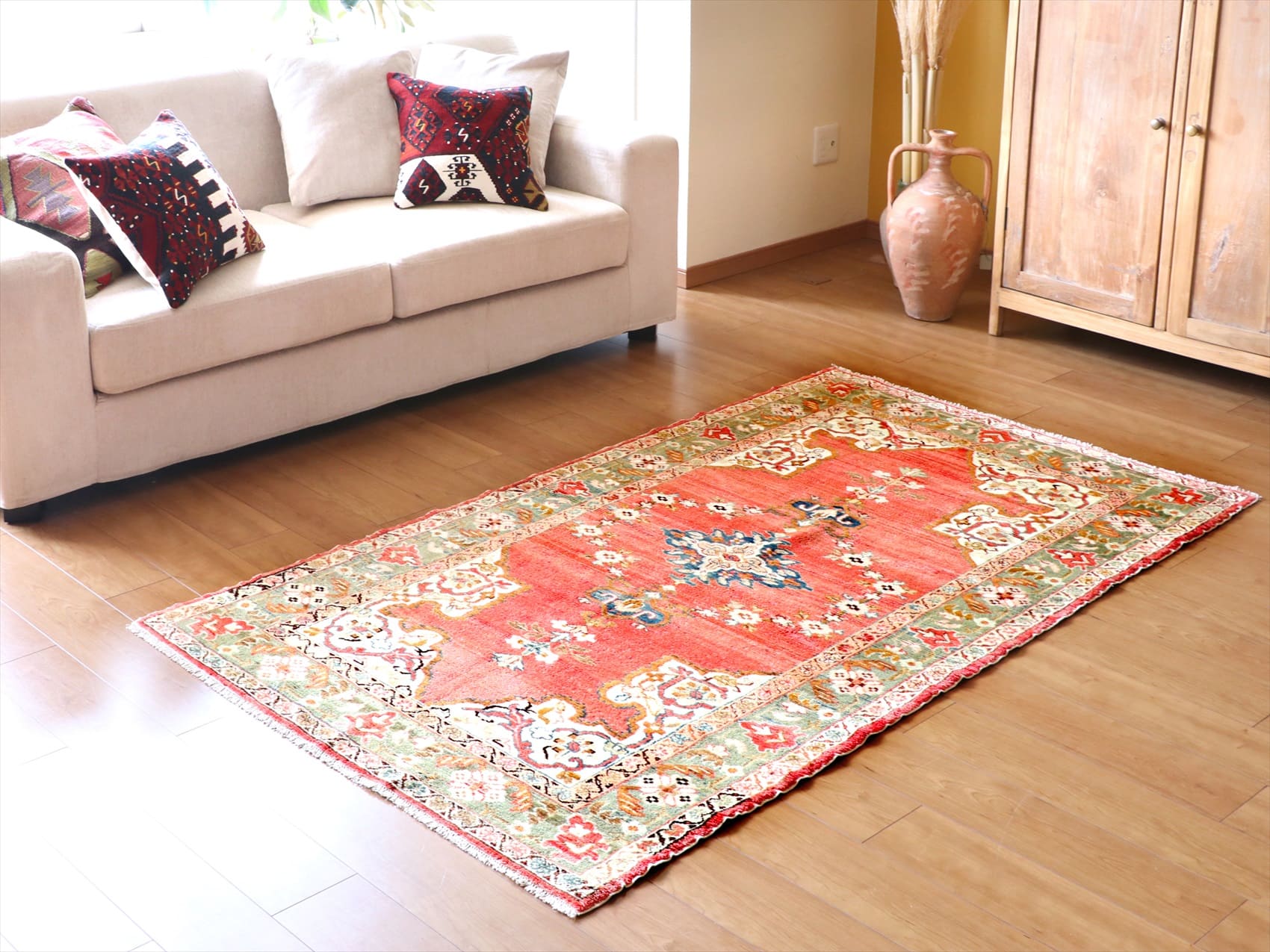 天然ラグ ガゼニベカール ソファ前 玄関 124×79 薄水色 おしゃれで