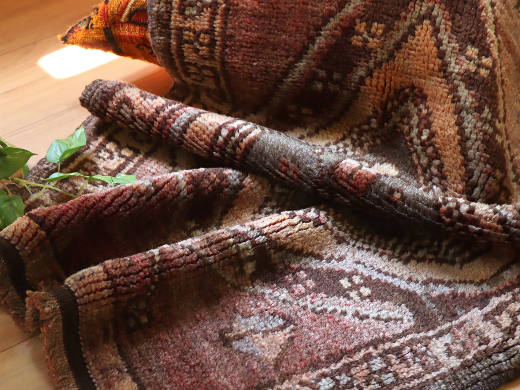 トルコ絨毯 シワス109×63cm ヤストゥク / ガラタバザール