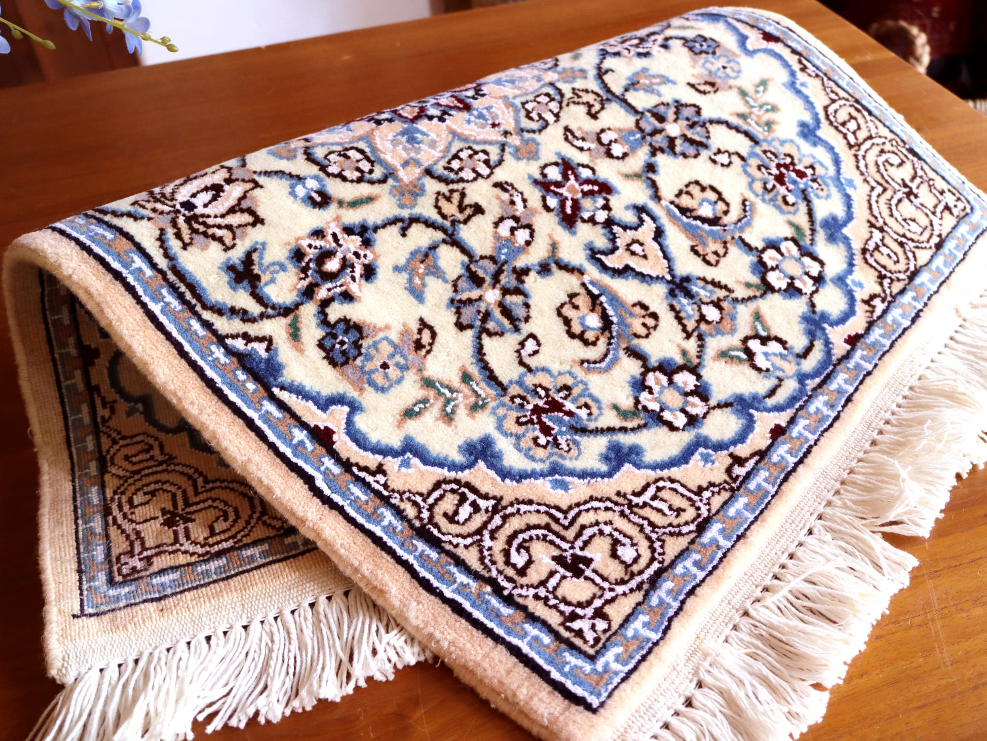 ペルシャ絨毯 イラン ナイン産 ウール 100% 65×100cm 手織り 楽天市場】ペルシャ絨毯 【本物イラン産】 ナイン産 マット