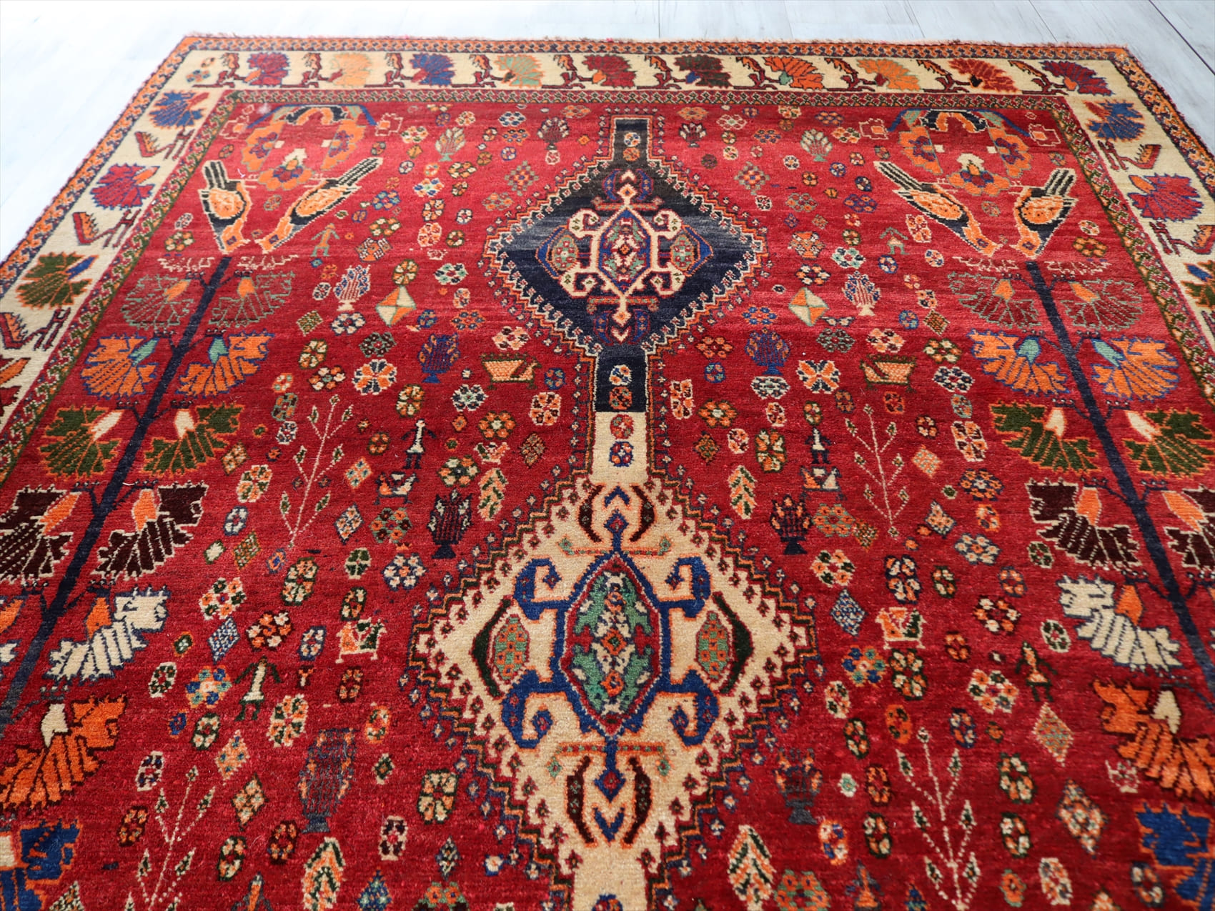 オールドギャッベ トライバルラグ Old Tribal rug, Shiraz, 247×164cm オールドギャッベ トライバルラグ Old Tribal rug, Shiraz, 247×164cm