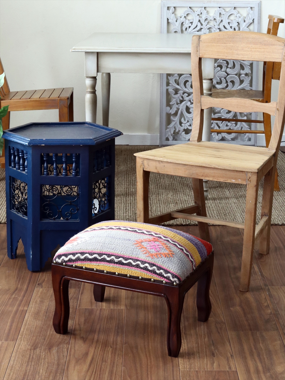 トルコオールドキリム木製家具 H29×W39×D29cm シワス レクタングル