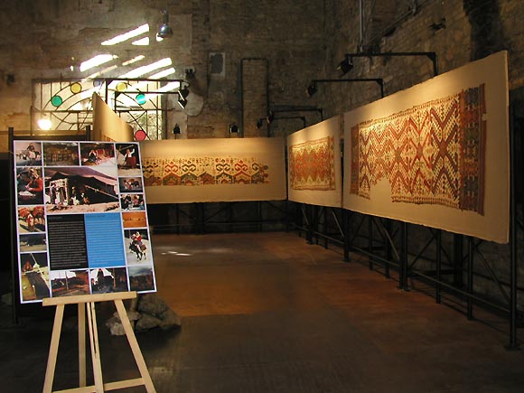 Kilim Exhibition in Topkapi　アンティークキリムの展示